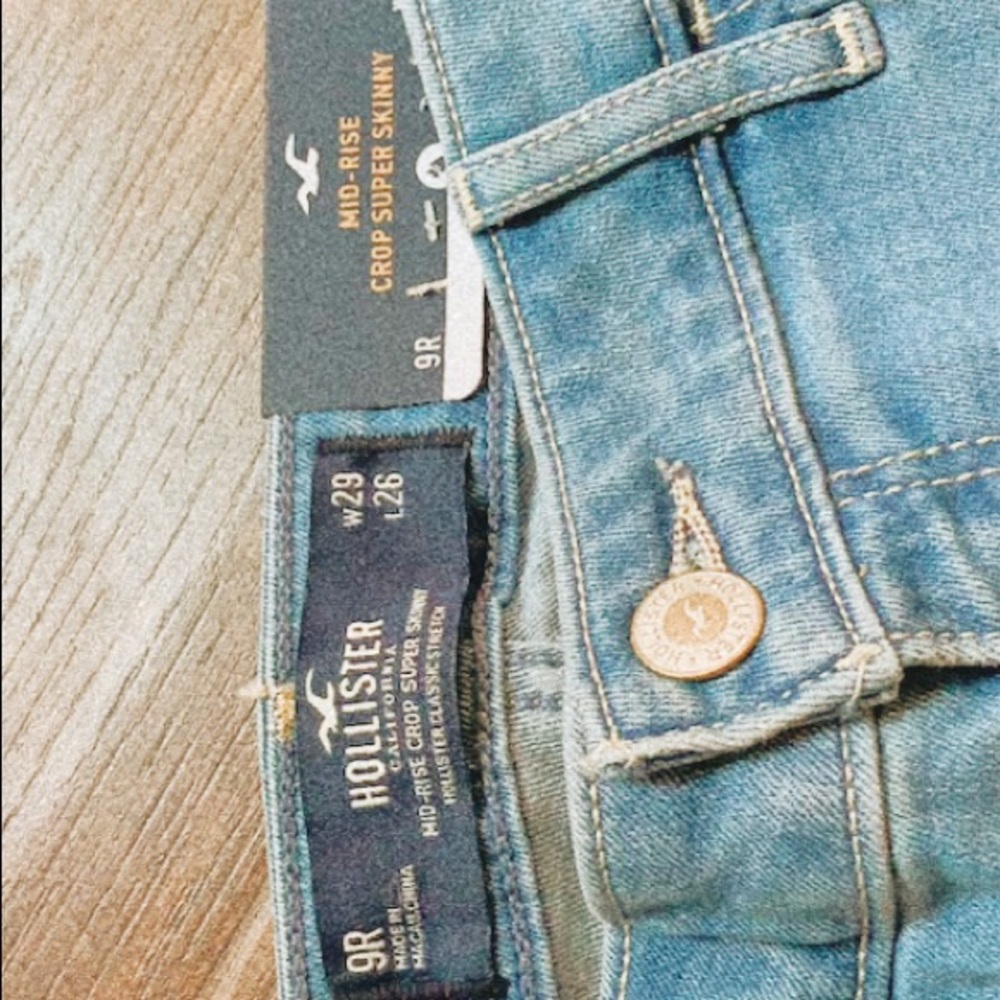 Hollister Mid Rise Crop Super Skinny Jeans - Picture 9 of 10